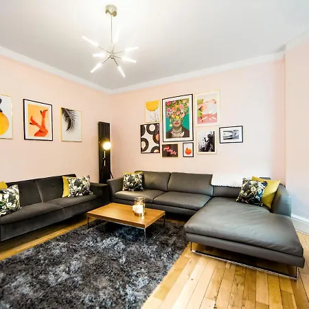 Luxury Travel Emporium Hg1 - 2 Luxury With Parking Space - In Town Centre *