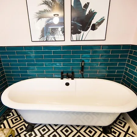 Διαμέρισμα Luxury Travel Emporium Hg1 - 2 Luxury With Parking Space - In Town Centre