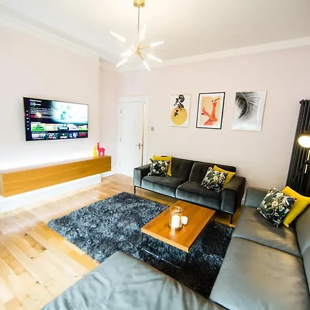 Luxury Travel Emporium Hg1 - 2 Luxury With Parking Space - In Town Centre Apartment