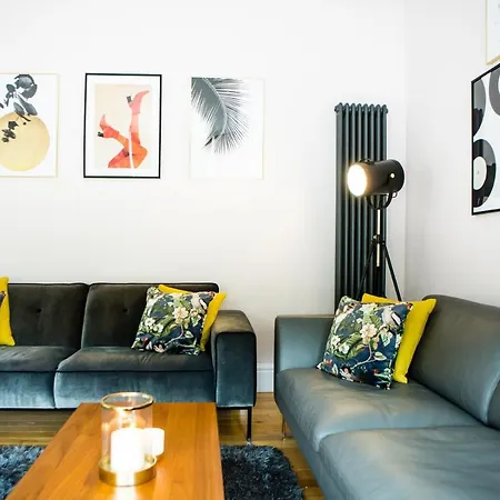 Luxury Travel Emporium Hg1 - 2 Luxury With Parking Space - In Town Centre *