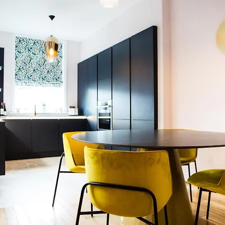 Luxury Travel Emporium Hg1 - 2 Luxury With Parking Space - In Town Centre Apartment Harrogate