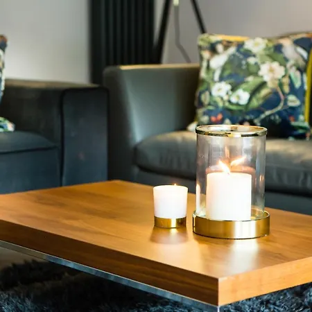 Luxury Travel Emporium Hg1 - 2 Luxury With Parking Space - In Town Centre Apartment