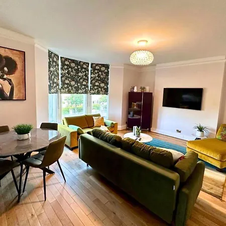 Luxury Travel Emporium Hg1 - 2 Luxury With Parking Space - In Town Centre Harrogate