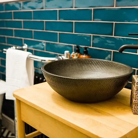 Apartman Luxury Travel Emporium Hg1 - 2 Luxury With Parking Space - In Town Centre *